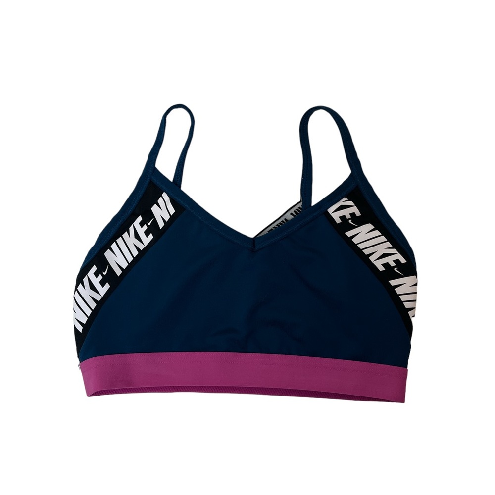 Nike sports bra size medium